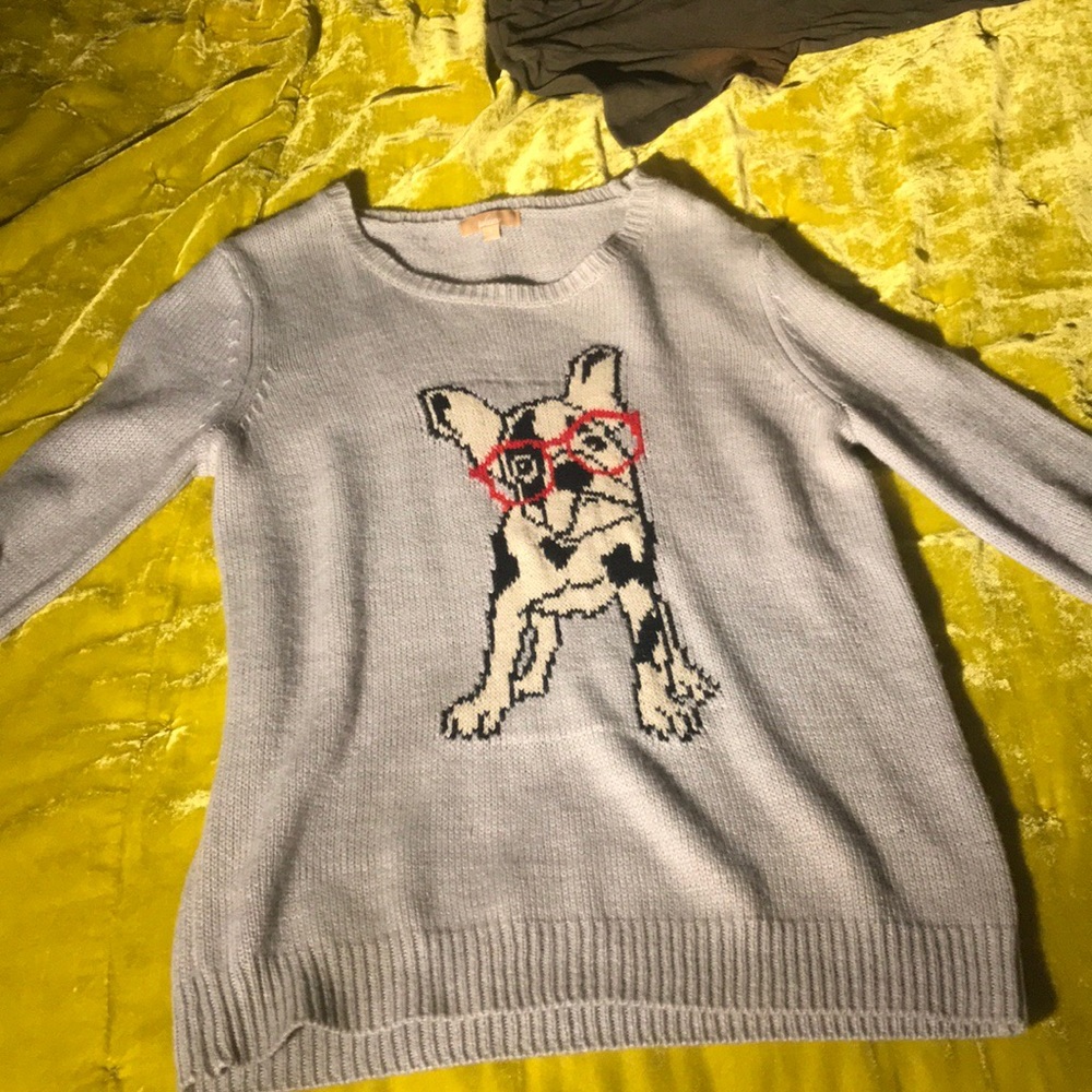 Grey sweater